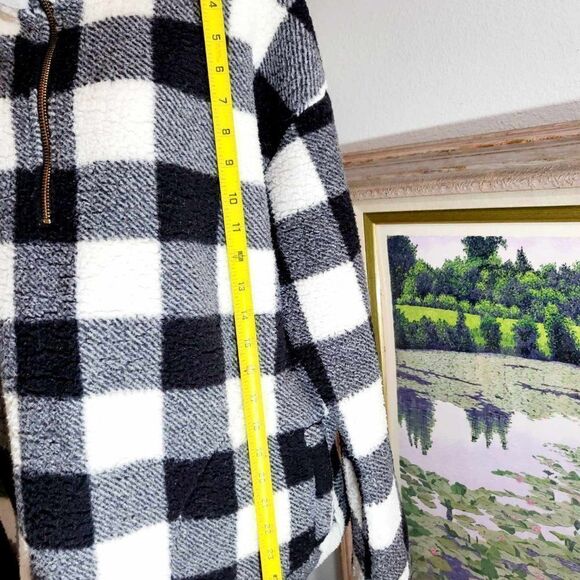 GAP XL Pull over tall wool sweater.Color Black and White - Picture 10 of 10